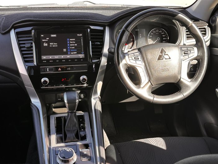 2022 Mitsubishi Pajero Sport GLX