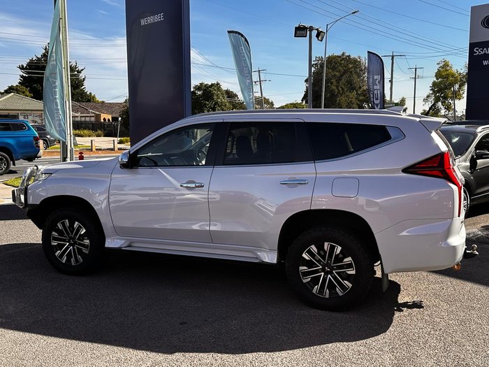 2022 Mitsubishi Pajero Sport GLX