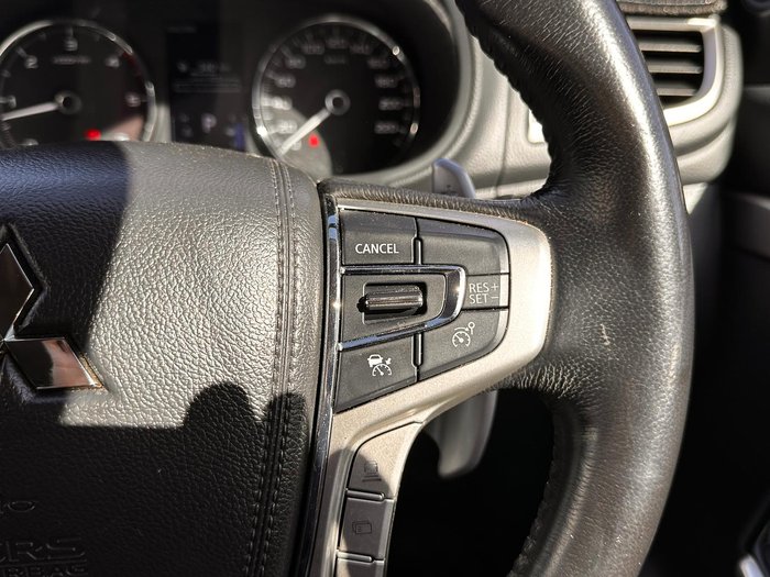 2022 Mitsubishi Pajero Sport GLX