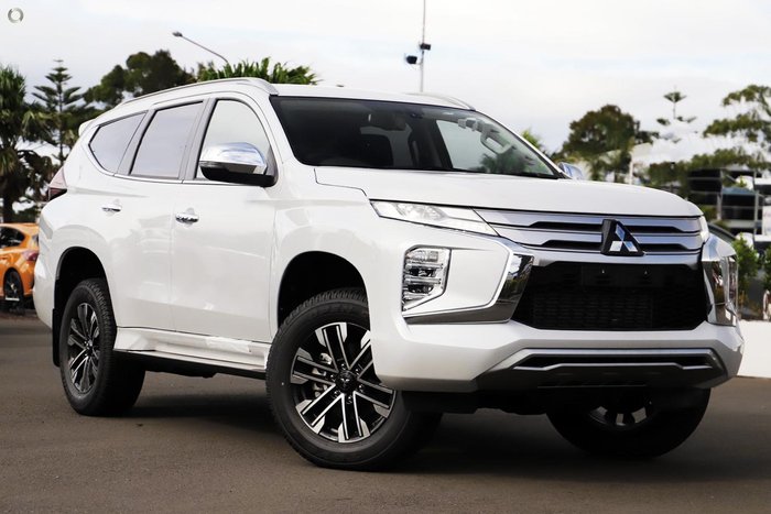 2022 Mitsubishi Pajero Sport GLS