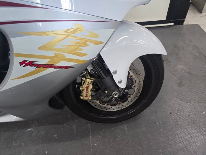 2015 Suzuki GSX1300RA (HAYABUSA) White