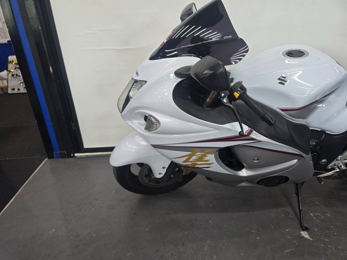 2015 Suzuki GSX1300RA (HAYABUSA) White