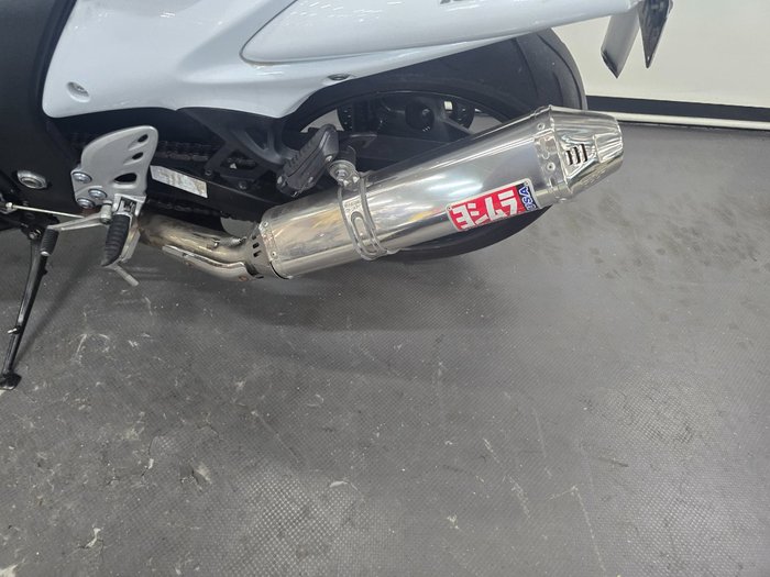 2015 Suzuki GSX1300RA (HAYABUSA) White
