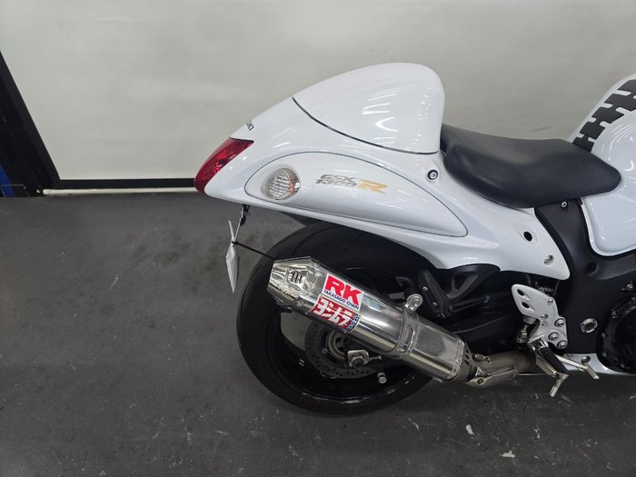 2015 Suzuki GSX1300RA (HAYABUSA) White