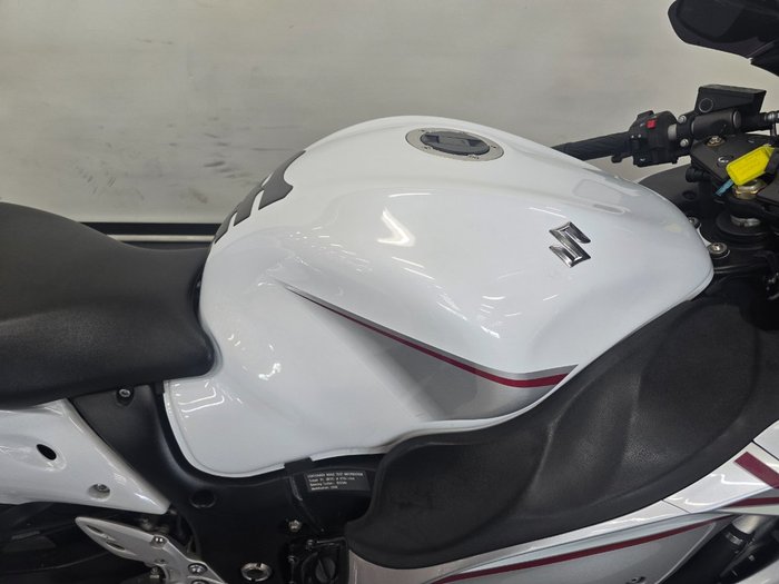 2015 Suzuki GSX1300RA (HAYABUSA) White