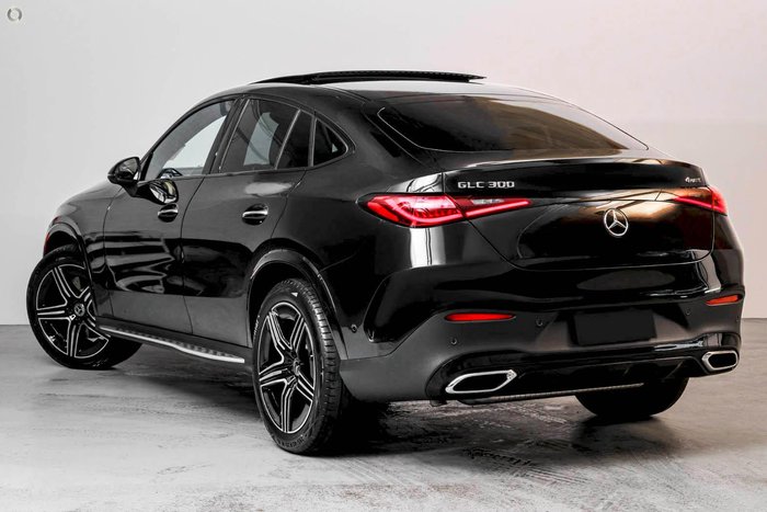 2025 Mercedes-Benz GLC-Class GLC300