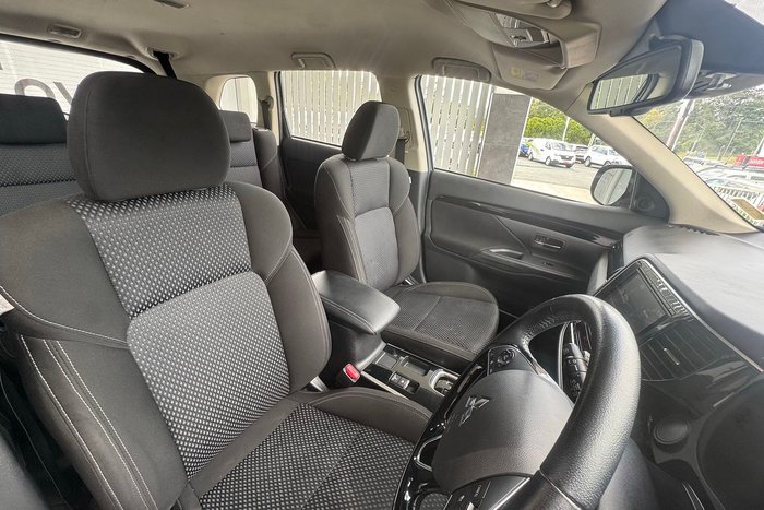 2021 Mitsubishi Outlander ES