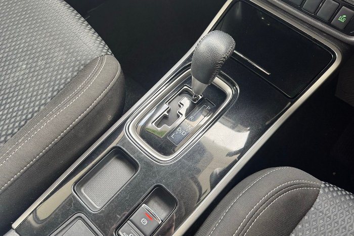 2021 Mitsubishi Outlander ES
