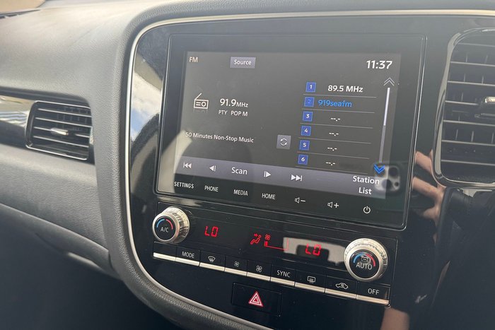 2021 Mitsubishi Outlander ES