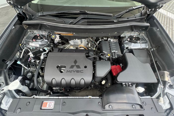 2021 Mitsubishi Outlander ES