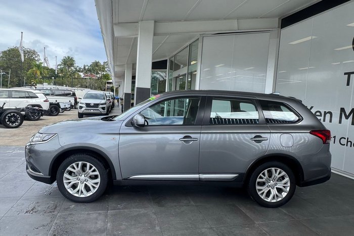 2021 Mitsubishi Outlander ES