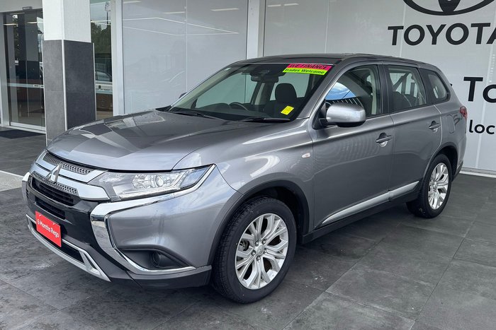 2021 Mitsubishi Outlander ES