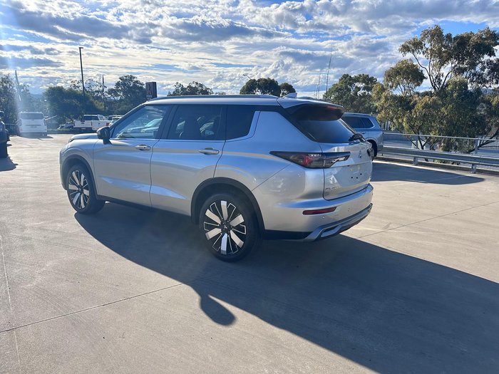 2025 Mitsubishi Outlander Aspire