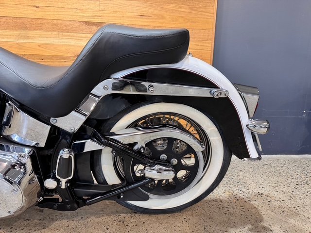 2005 HARLEY-DAVIDSON FLSTNI SOFTAIL DELUXE