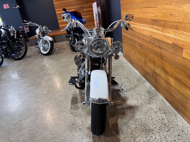 2005 HARLEY-DAVIDSON FLSTNI SOFTAIL DELUXE