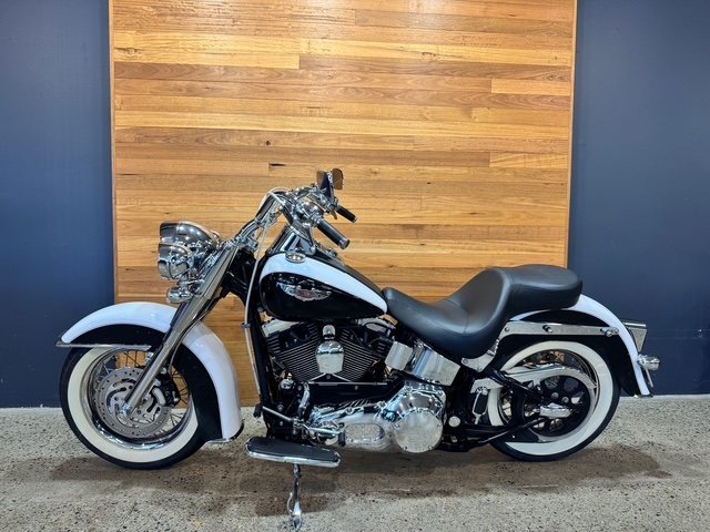2005 HARLEY-DAVIDSON FLSTNI SOFTAIL DELUXE