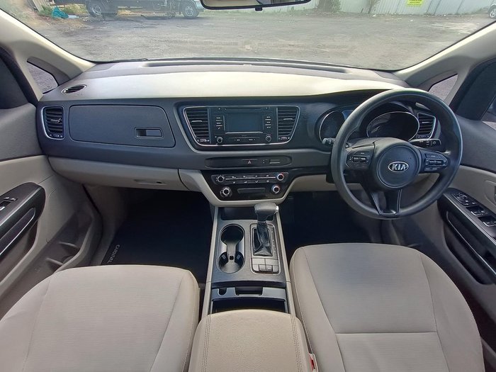 2017 Kia Carnival S