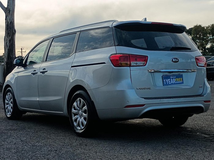 2017 Kia Carnival S