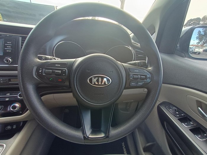 2017 Kia Carnival S