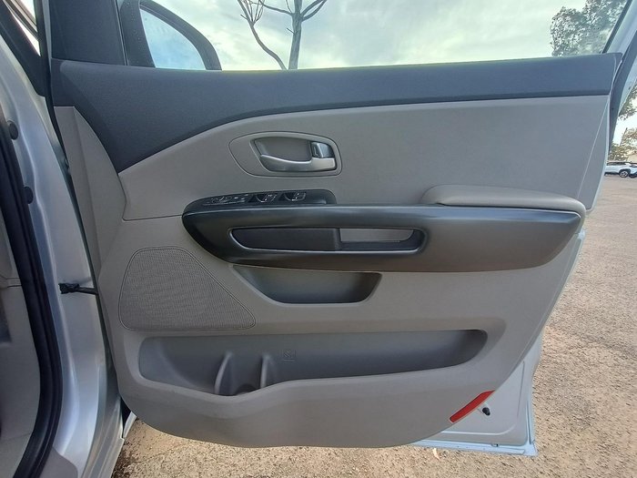 2017 Kia Carnival S