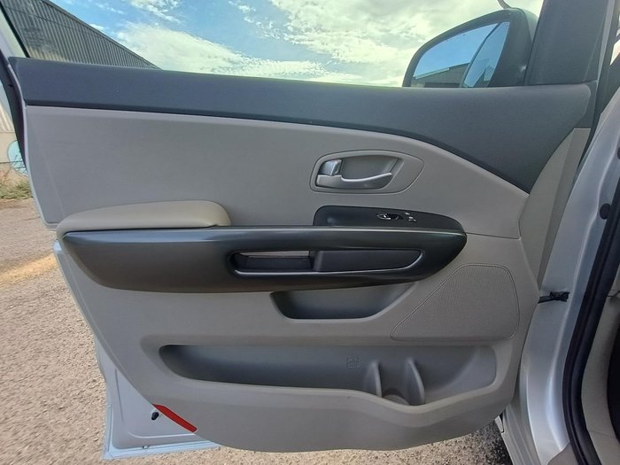 2017 Kia Carnival S