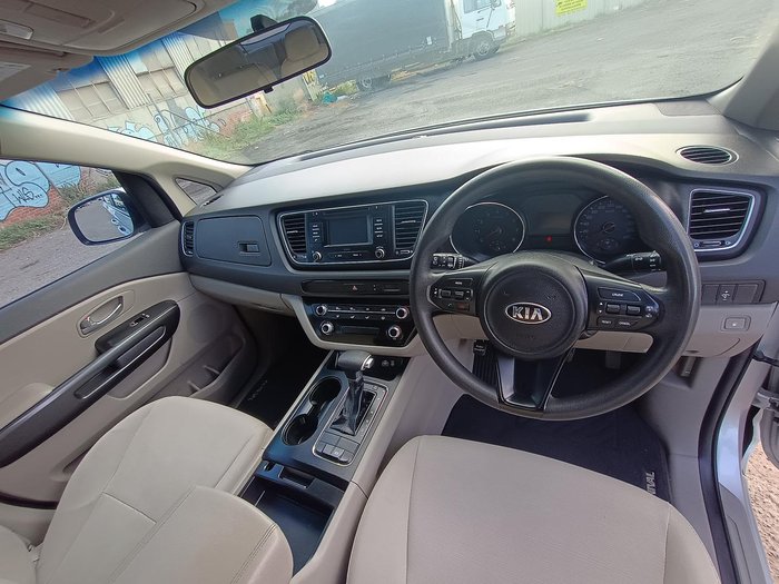 2017 Kia Carnival S