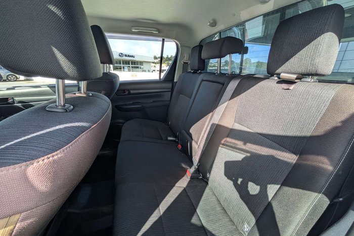 2020 Toyota Hilux SR