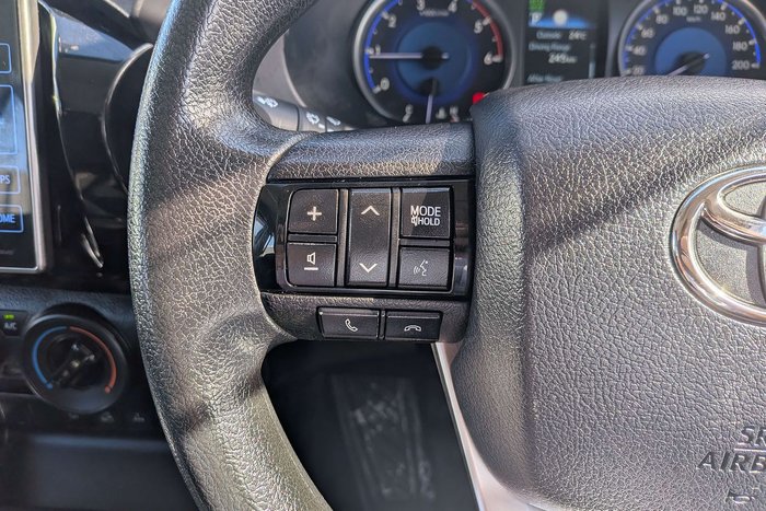 2020 Toyota Hilux SR