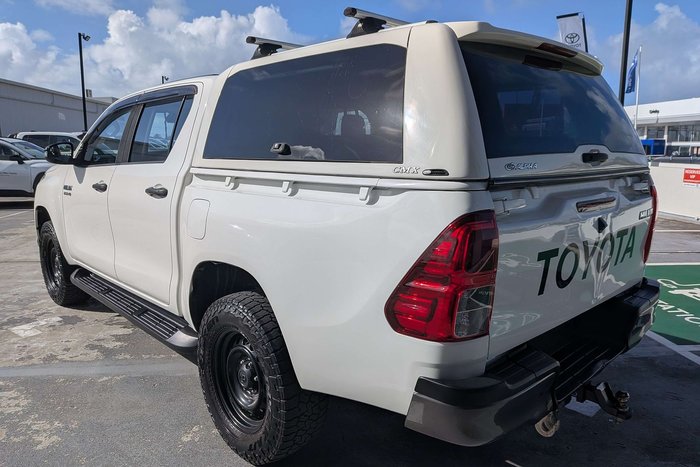 2020 Toyota Hilux SR
