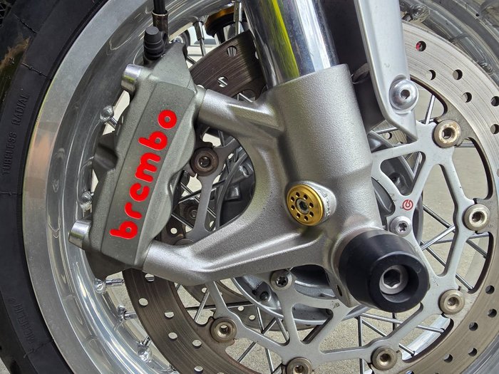 2017 Triumph THRUXTON R Black