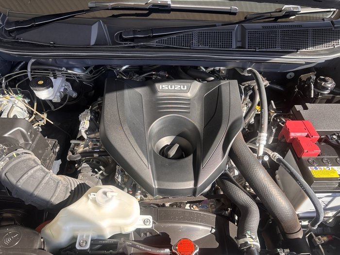 2024 Isuzu MU-X LS-T