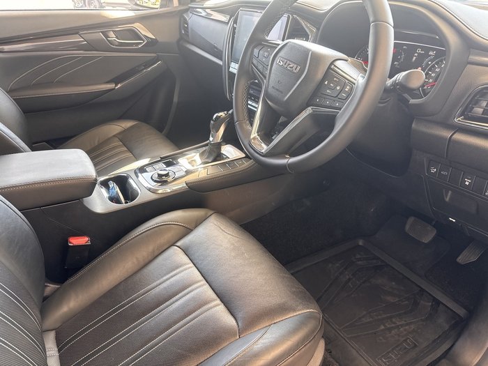 2024 Isuzu MU-X LS-T