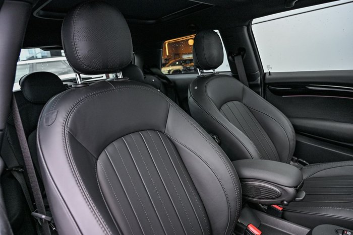 2023 MINI Hatch John Cooper Works Classic