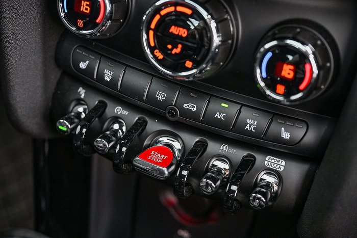 2023 MINI Hatch John Cooper Works Classic