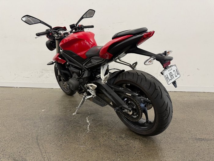 2017 Triumph STREET TRIPLE S 660 LAMS Red