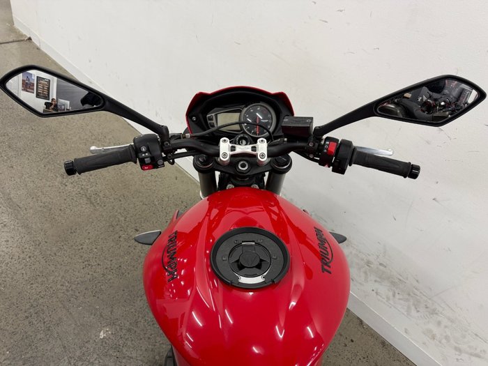 2017 Triumph STREET TRIPLE S 660 LAMS Red