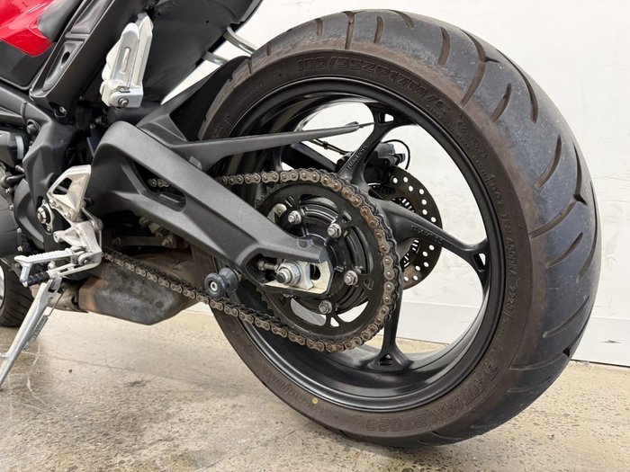 2017 Triumph STREET TRIPLE S 660 LAMS Red