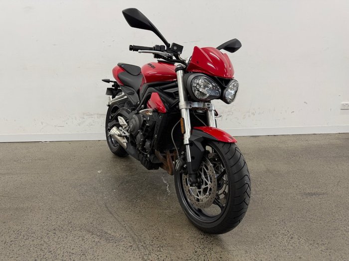 2017 Triumph STREET TRIPLE S 660 LAMS Red