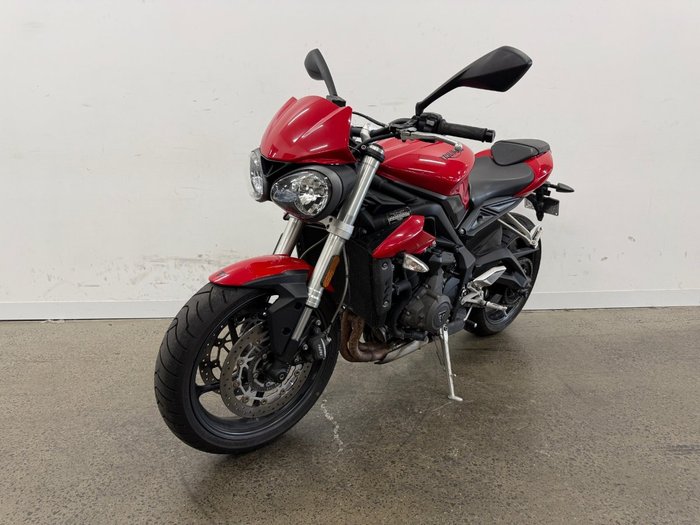 2017 Triumph STREET TRIPLE S 660 LAMS Red
