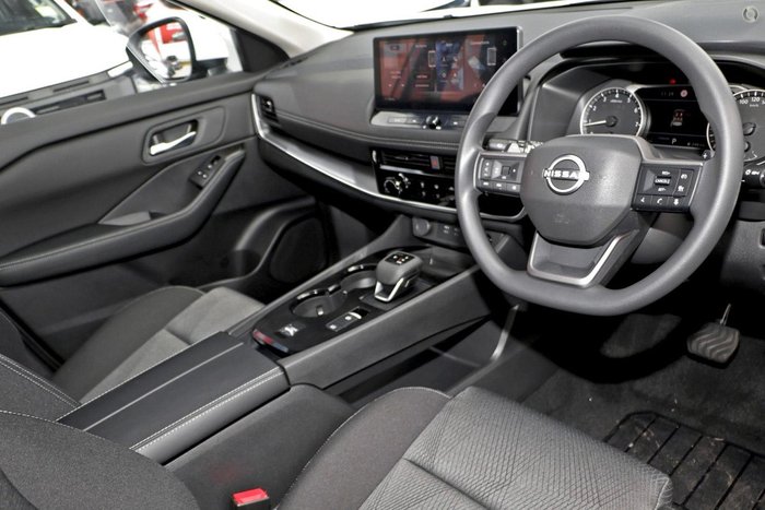 2026 Nissan X-TRAIL ST