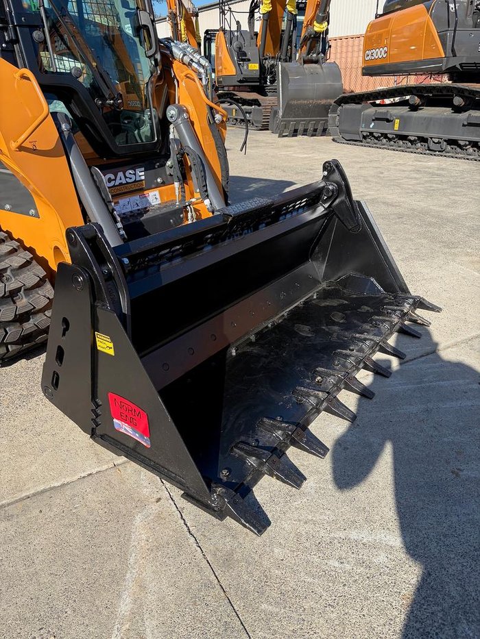 2025 CASE Tr270b