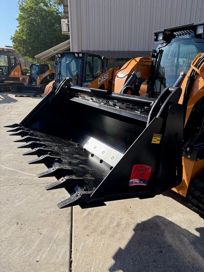 2025 Case CE Tr270b Compact Track Loader Orange