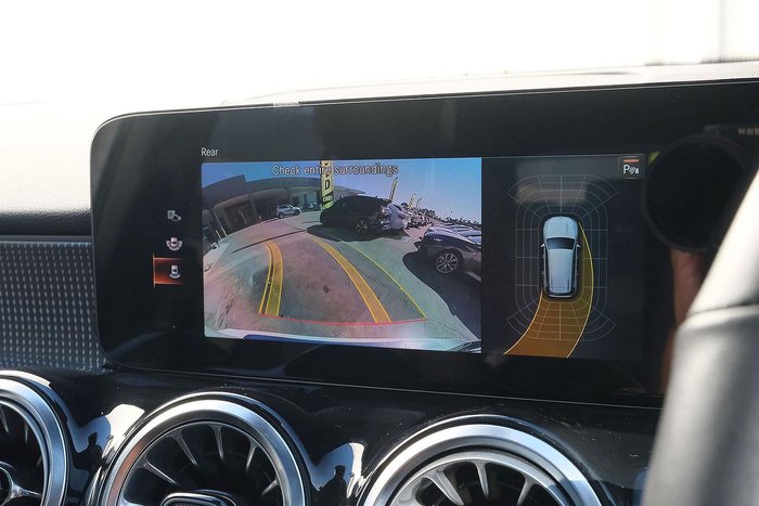 2023 Mercedes-Benz GLB-Class GLB200