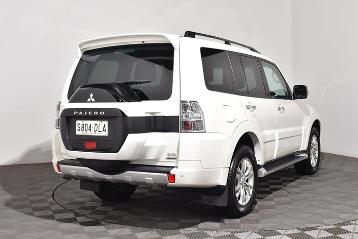 2018 Mitsubishi Pajero Exceed