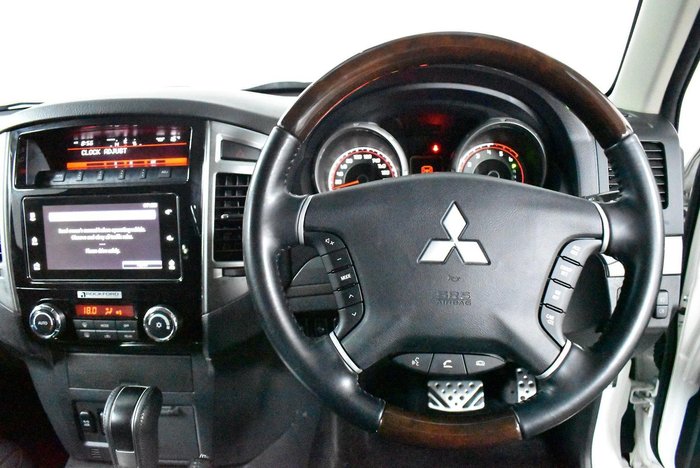 2018 Mitsubishi Pajero Exceed