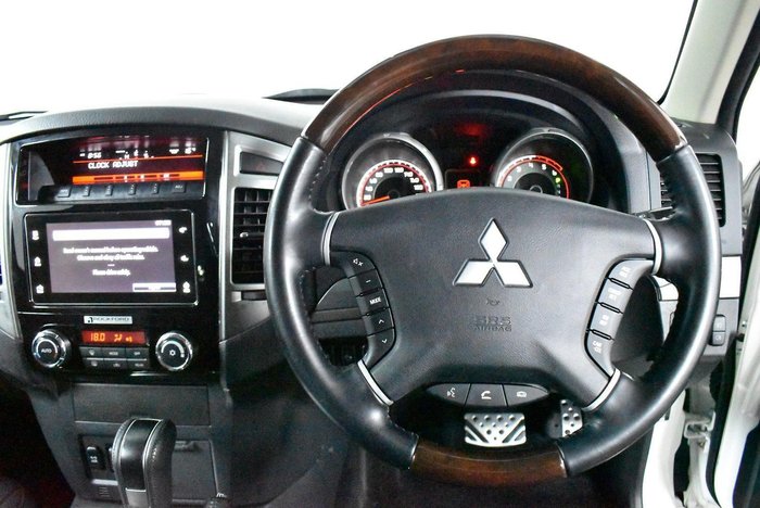 2018 Mitsubishi Pajero Exceed