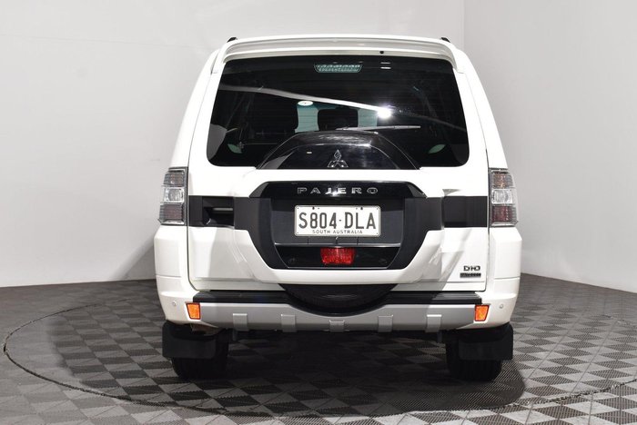 2018 Mitsubishi Pajero Exceed