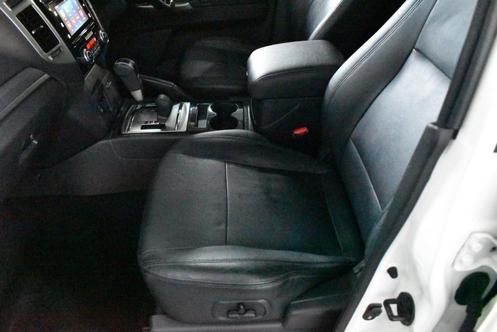 2018 Mitsubishi Pajero Exceed