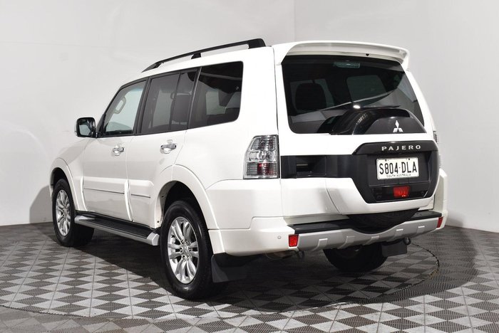 2018 Mitsubishi Pajero Exceed