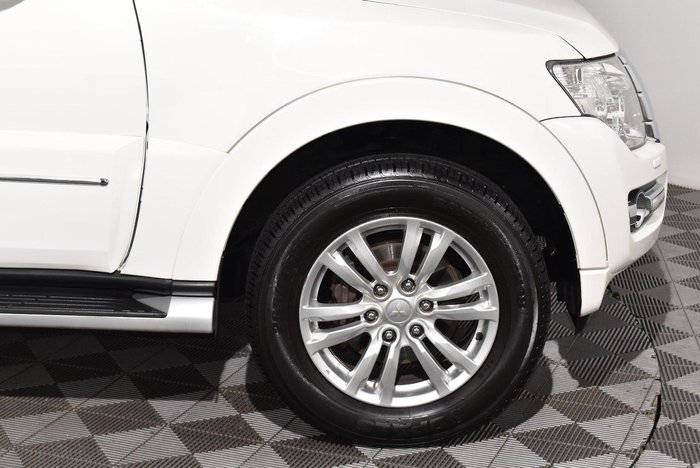 2018 Mitsubishi Pajero Exceed